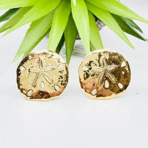 Vintage Crown Trifari Sand Dollar Gold Tone Clip On Earrings